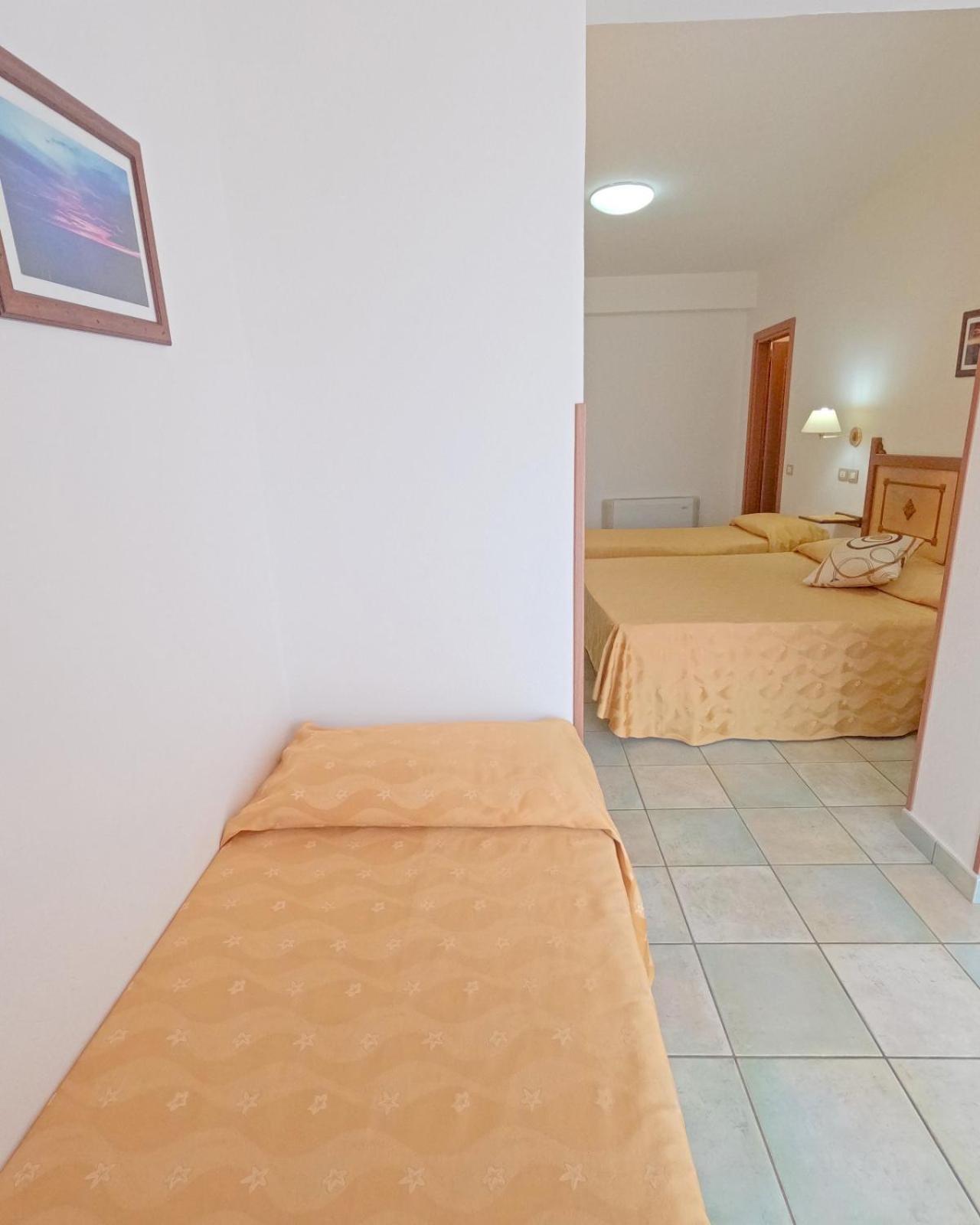 Hotel La Playa كالا غونوني المظهر الخارجي الصورة