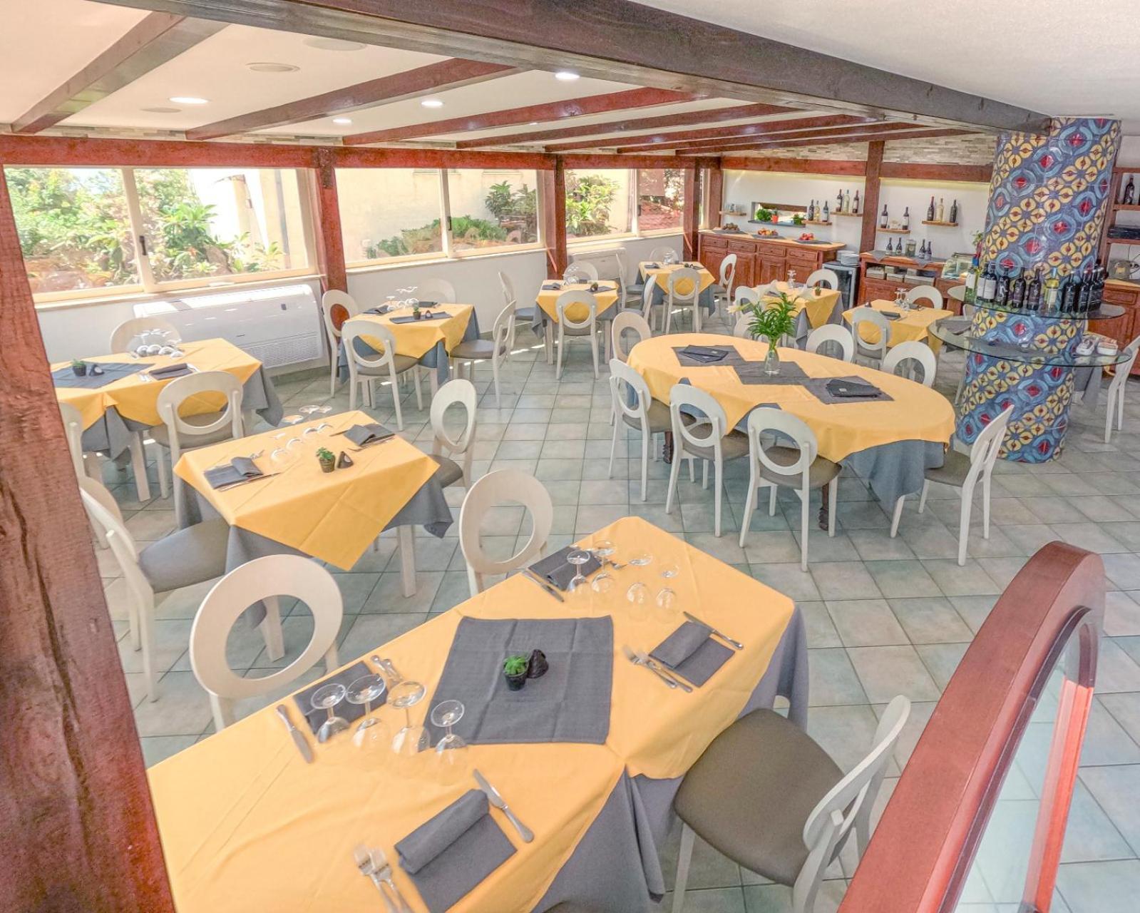 Hotel La Playa كالا غونوني المظهر الخارجي الصورة