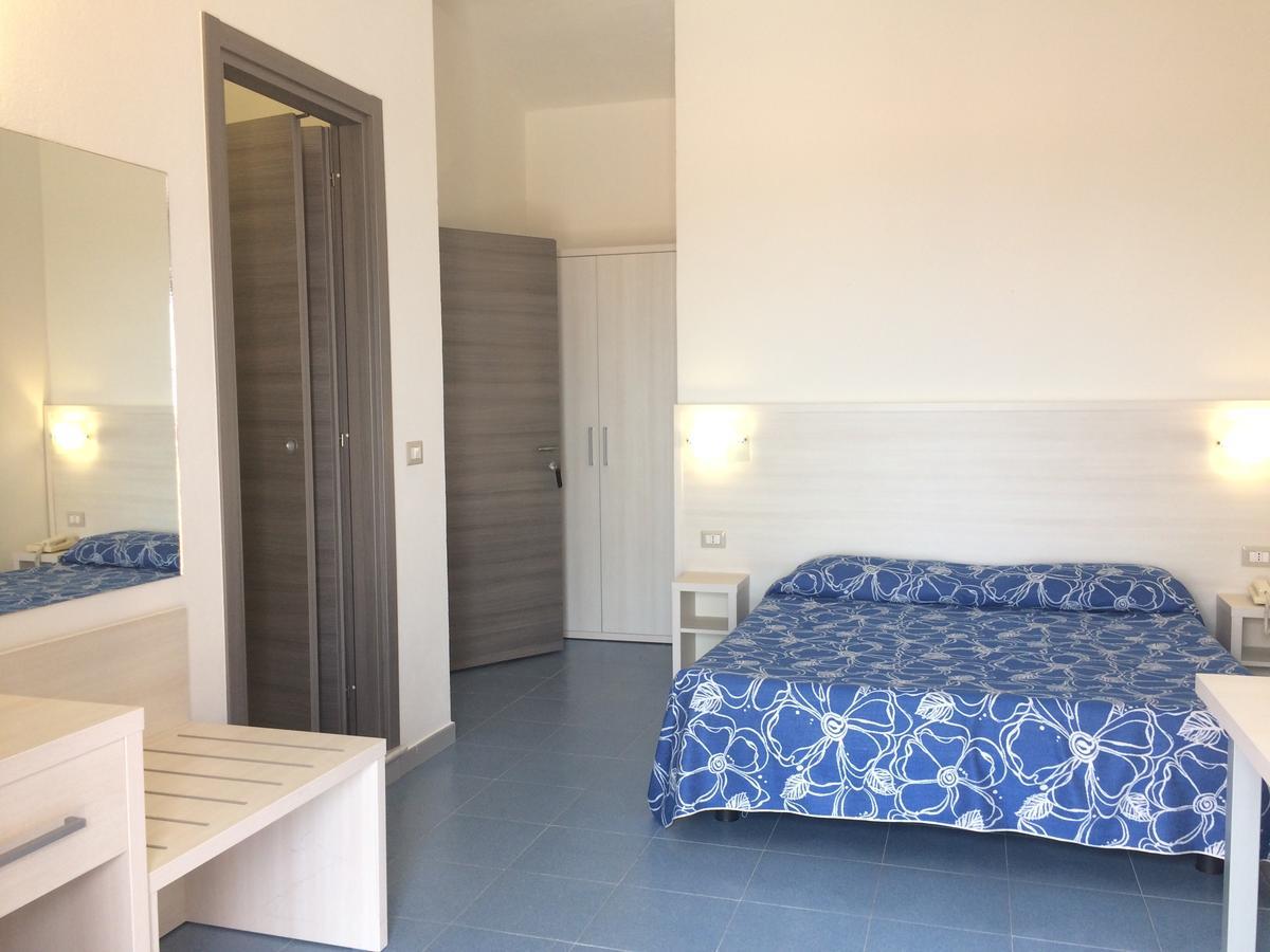 Hotel La Playa كالا غونوني المظهر الخارجي الصورة