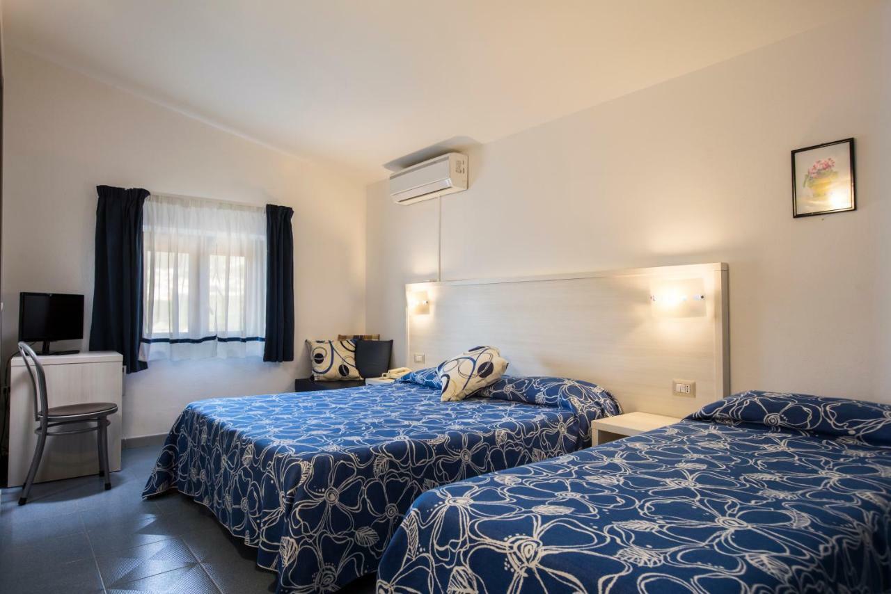 Hotel La Playa كالا غونوني المظهر الخارجي الصورة